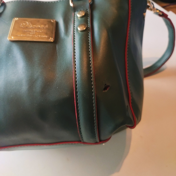 Authentic Discoat bag dark polo green colour heavy quality plus very unique look - Picture 11 of 12